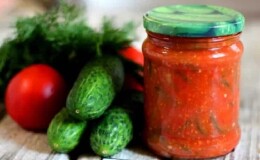 Как вкусно приготовить маринованные огурцы на зиму в томатном соке: лучшие рецепты