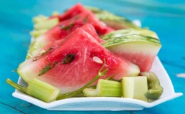 Топ-8 оригинальных рецептов вкусных маринованных арбузов с медом на зиму в банках
