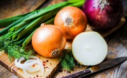 Откуда взялось горе луковое: почему мы плачем, когда режем лук